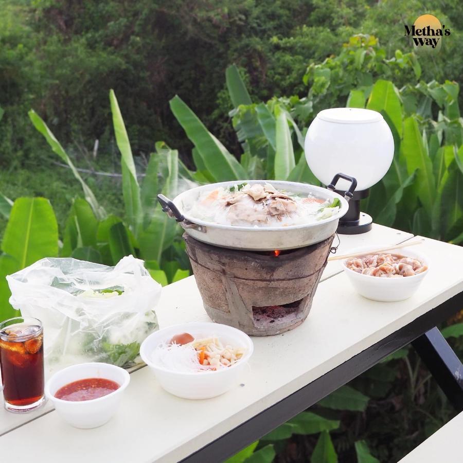 ホテル นรดีฮิวล์ รีสอร์ต เขาแผงม้า วังน้ำเขียว Ban Sap Bon  エクステリア 写真
