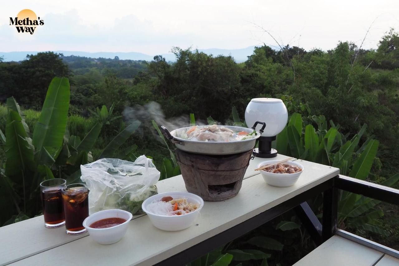 ホテル นรดีฮิวล์ รีสอร์ต เขาแผงม้า วังน้ำเขียว Ban Sap Bon  エクステリア 写真